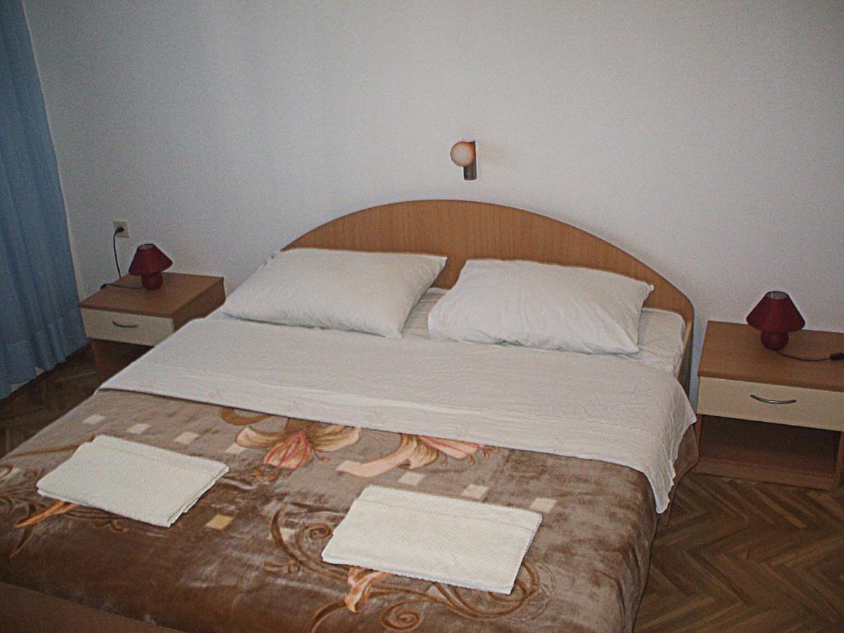 Apartments Piculjan Lopar Ngoại thất bức ảnh