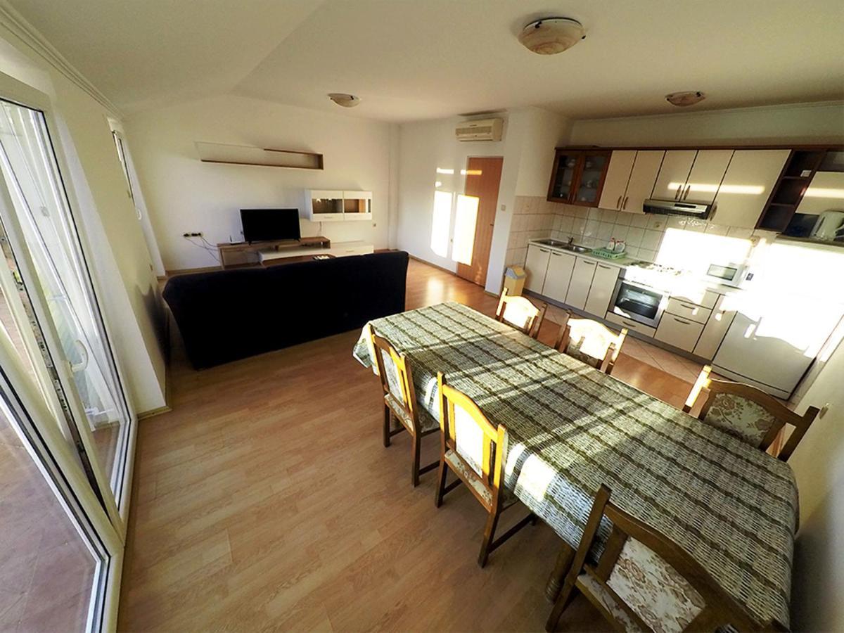 Apartments Piculjan Lopar Ngoại thất bức ảnh