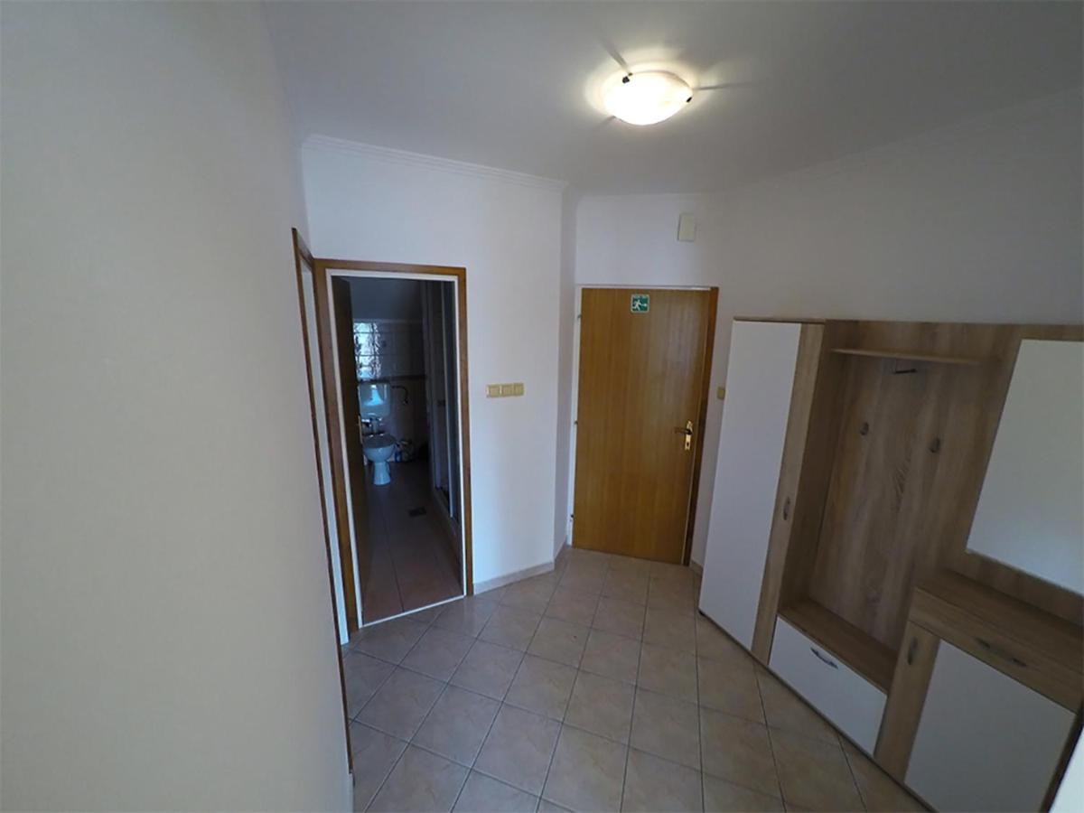 Apartments Piculjan Lopar Ngoại thất bức ảnh