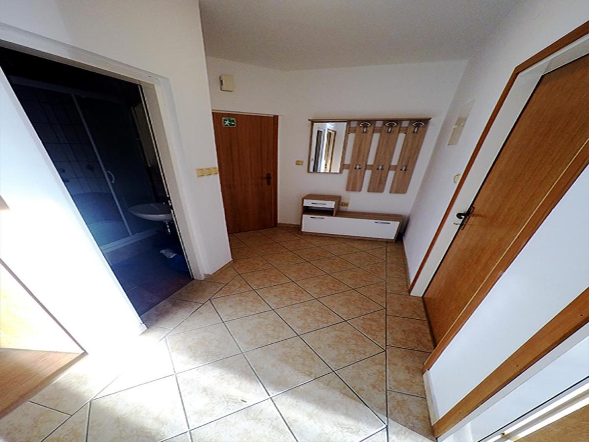 Apartments Piculjan Lopar Ngoại thất bức ảnh