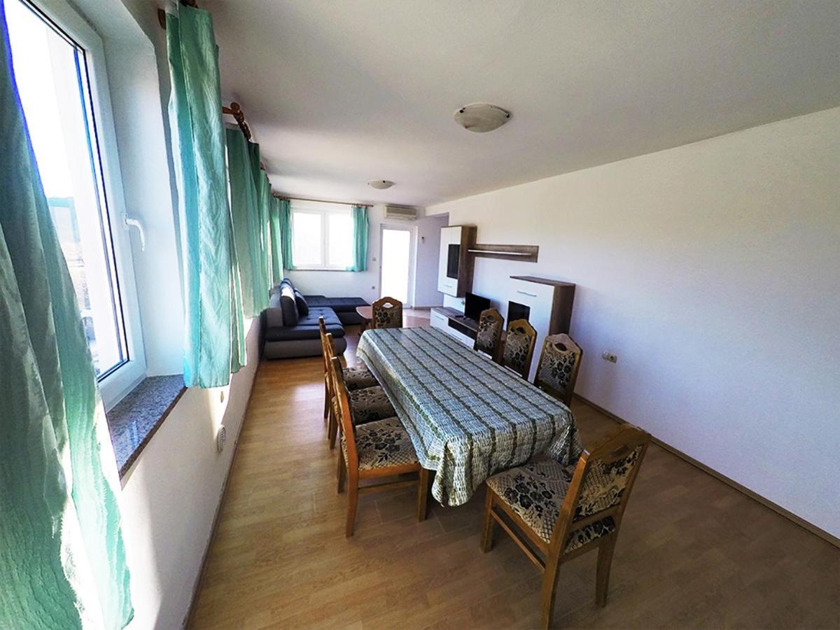 Apartments Piculjan Lopar Ngoại thất bức ảnh