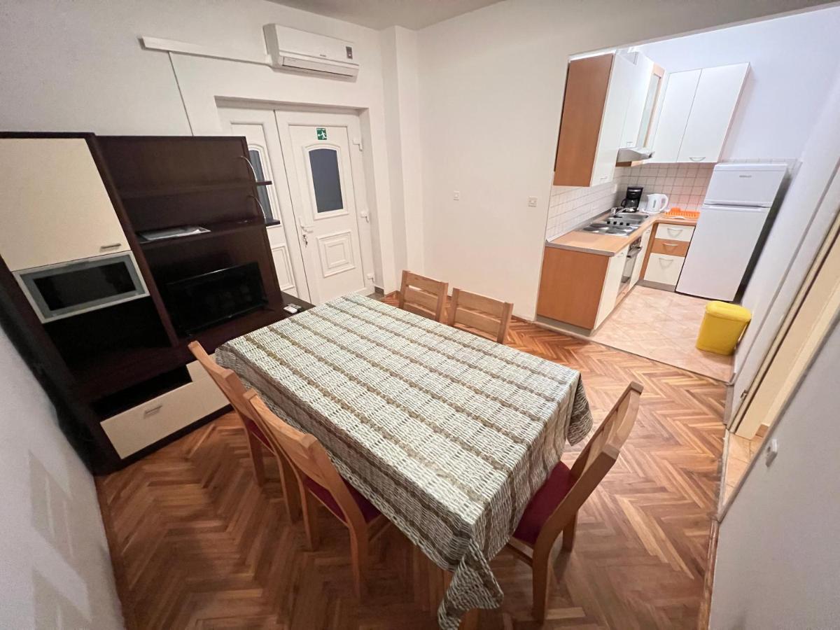 Apartments Piculjan Lopar Ngoại thất bức ảnh