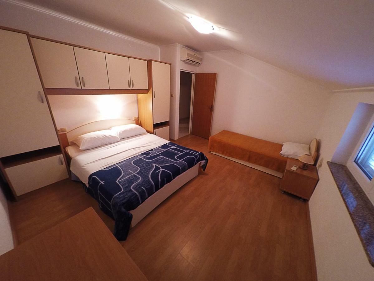 Apartments Piculjan Lopar Ngoại thất bức ảnh