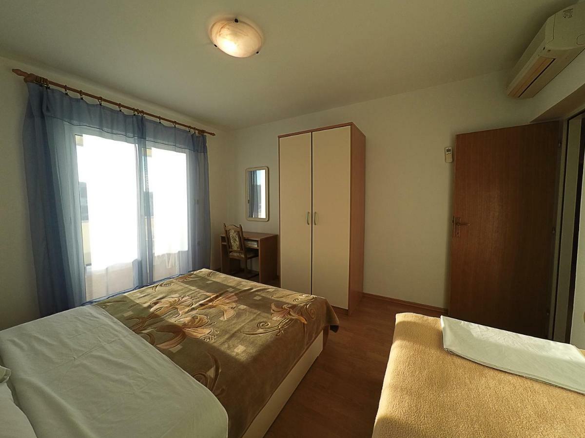Apartments Piculjan Lopar Ngoại thất bức ảnh