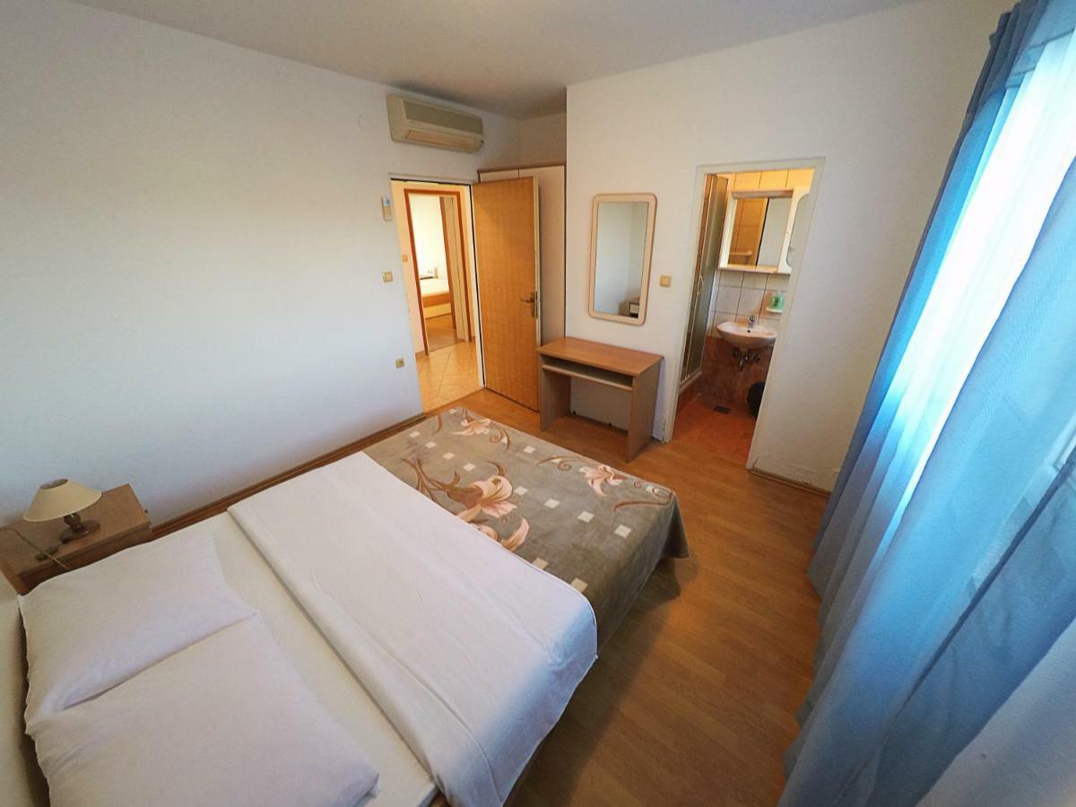 Apartments Piculjan Lopar Ngoại thất bức ảnh