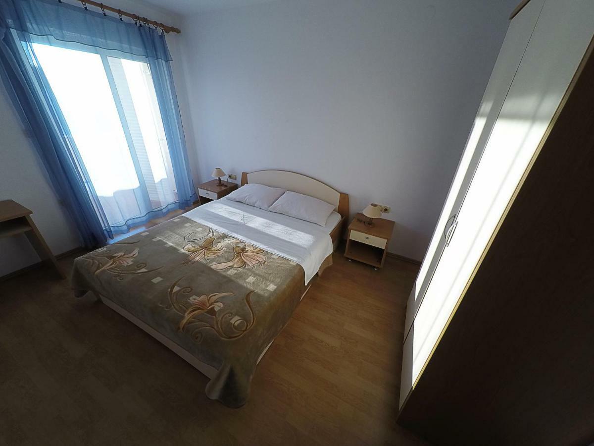 Apartments Piculjan Lopar Ngoại thất bức ảnh
