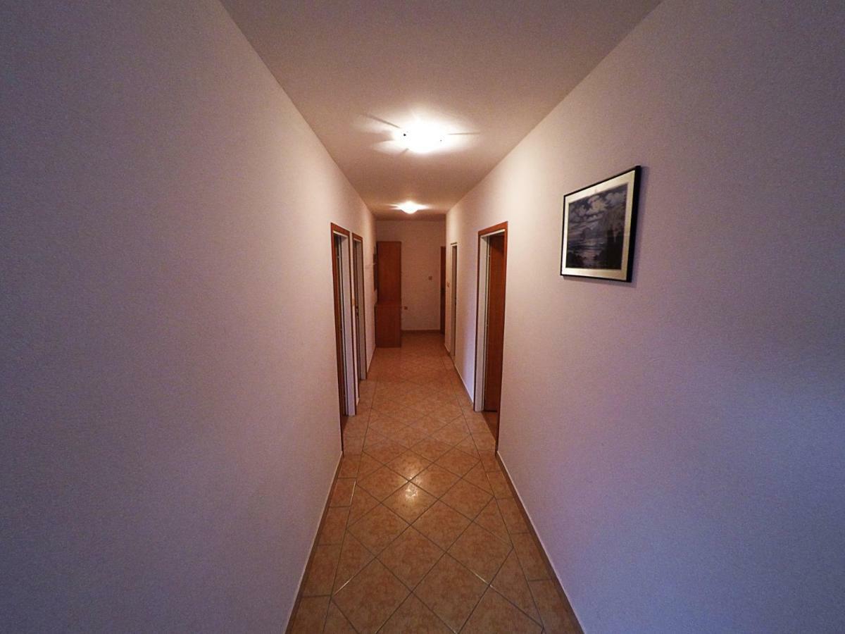 Apartments Piculjan Lopar Ngoại thất bức ảnh